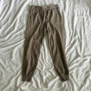 Taupe Rachel Zoe joggers size small